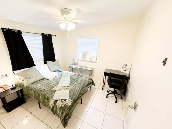 Coliving in Pinellas Park - Clearwater-St. Petersburg, Tampa