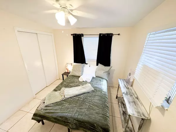 Coliving in Pinellas Park - Clearwater-St. Petersburg, Tampa