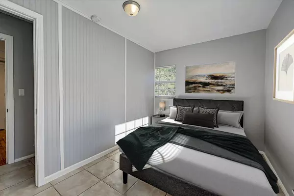 Coliving in Cedar Hills - Westside, Jacksonville