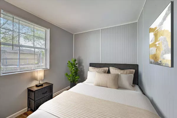 Coliving in Cedar Hills - Westside, Jacksonville