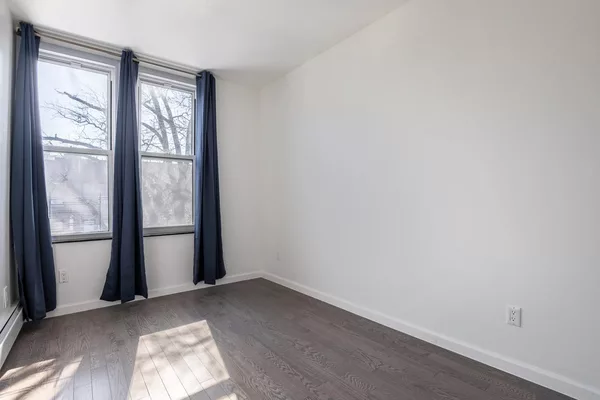 Coliving in Ditmas / Steinway - Queens, New York