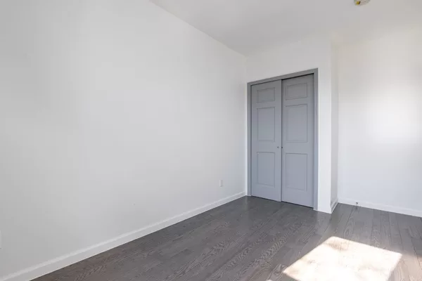 Coliving in Ditmas / Steinway - Queens, New York