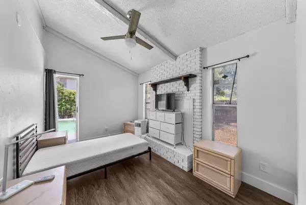 Coliving in Downtown St. Petersburg - Clearwater-St. Petersburg, Tampa