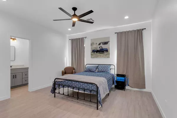 Coliving in The Woodlands - Nw Houston, Houston