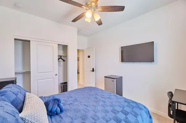 Coliving in Glendale - NW Valley, Phoenix