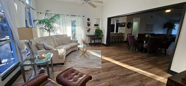 Coliving in Town 'n' Country - West Tampa, Tampa