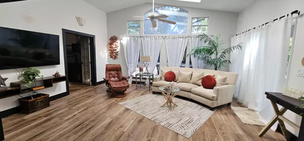 Coliving in Town 'n' Country - West Tampa, Tampa