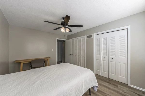 Coliving in Lee's Summit - Outer KCMO, Kansas City