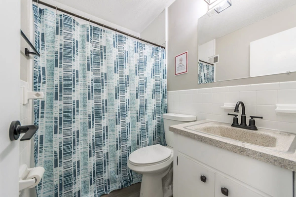 Coliving in Lee's Summit - Outer KCMO, Kansas City