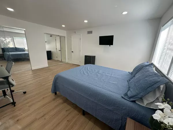 Coliving in Granada Hills - San Fernando Valley, Los Angeles