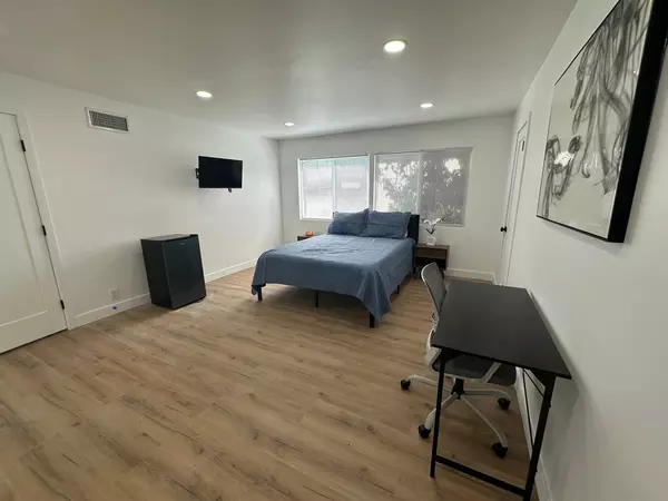 Coliving in Granada Hills - San Fernando Valley, Los Angeles