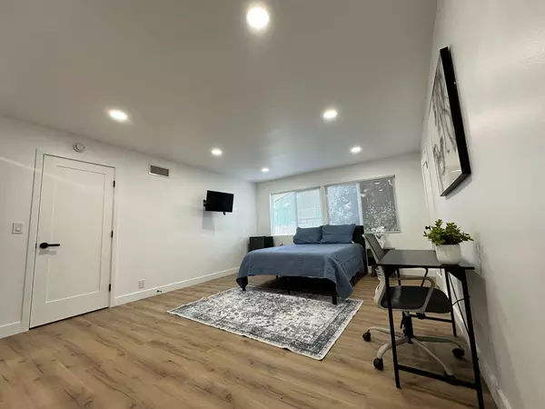 Coliving in Granada Hills - San Fernando Valley, Los Angeles