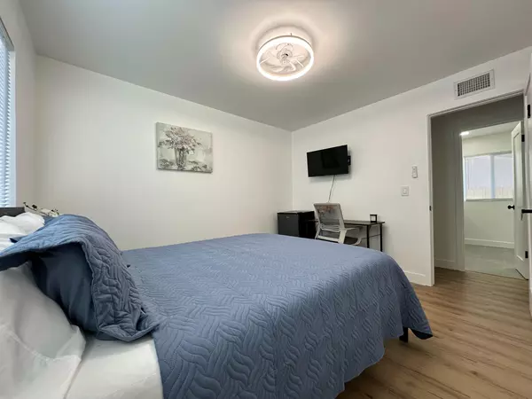 Coliving in Granada Hills - San Fernando Valley, Los Angeles