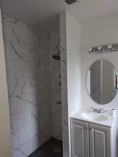 Coliving in Cedar Crest - Se Dallas, Dallas