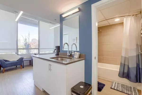 Coliving in South Plaza - KCMO, Kansas City