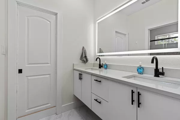 Coliving in Dignowity Hill - East SATX, San Antonio