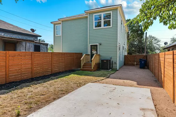 Coliving in Dignowity Hill - East SATX, San Antonio