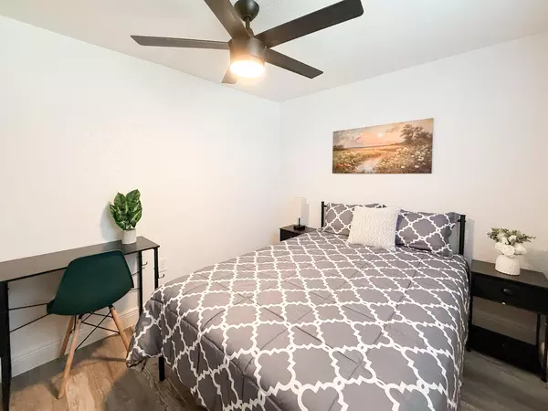 Coliving in Live Oaks Square - East Tampa, Tampa