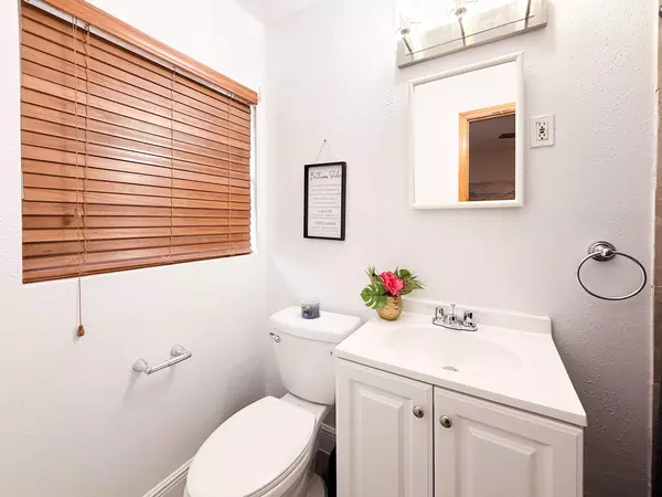 Coliving in Live Oaks Square - East Tampa, Tampa