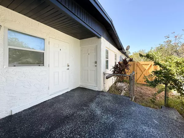 Coliving in Live Oaks Square - East Tampa, Tampa