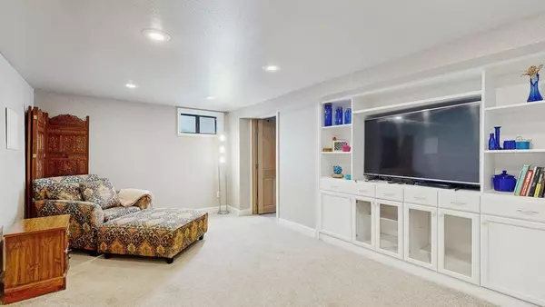 5 bedrooms apartment for rent in Parkrose - East Portland, Portland