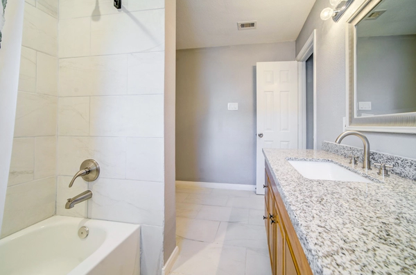 Coliving in Independence Heights - Nw Houston, Houston