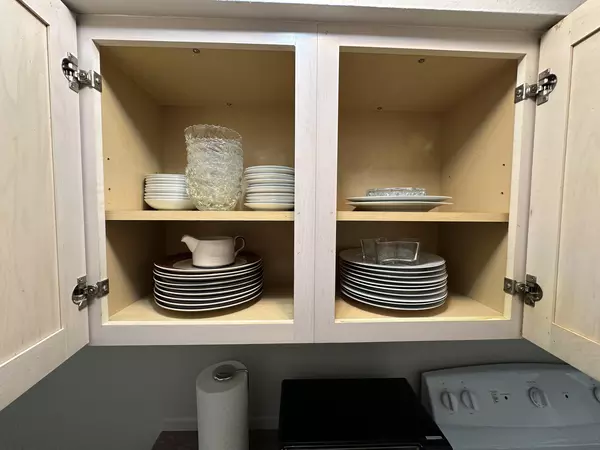 Coliving in Live Oaks Square - East Tampa, Tampa