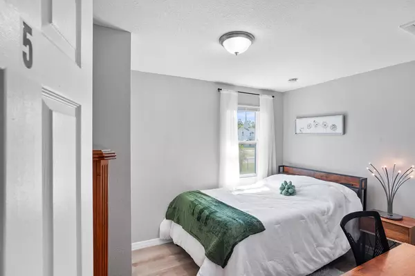 Coliving in College Park JAX - Northside, Jacksonville