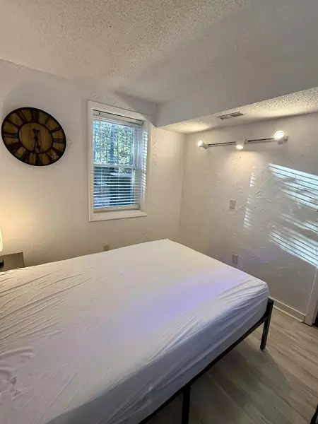 Coliving in College Downs - North Charlotte, Charlotte