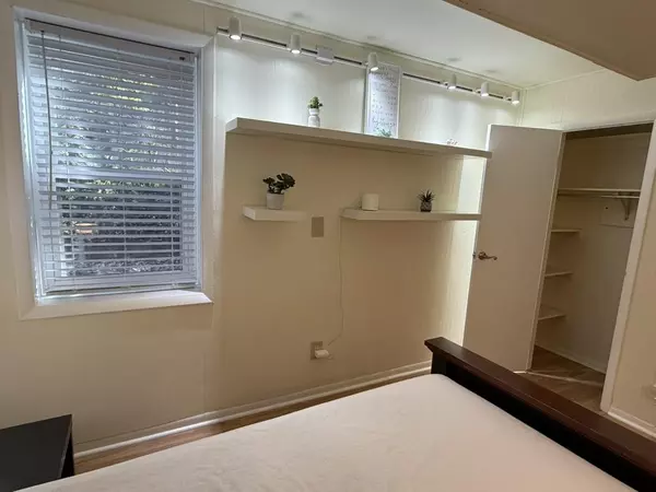 Coliving in College Downs - North Charlotte, Charlotte