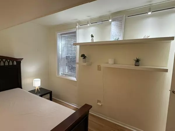 Coliving in College Downs - North Charlotte, Charlotte