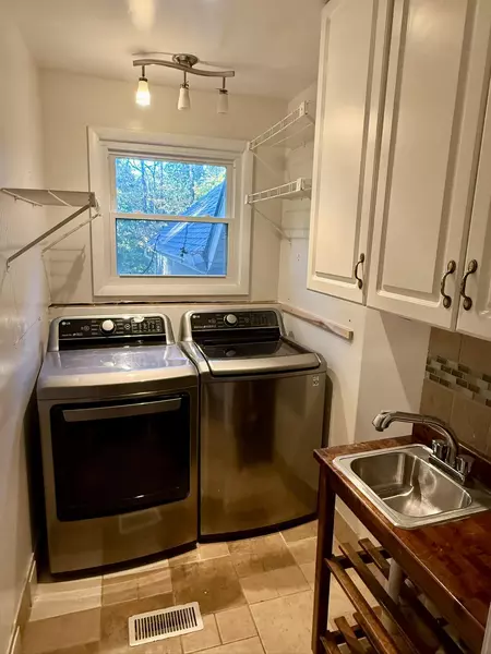 Coliving in College Downs - North Charlotte, Charlotte