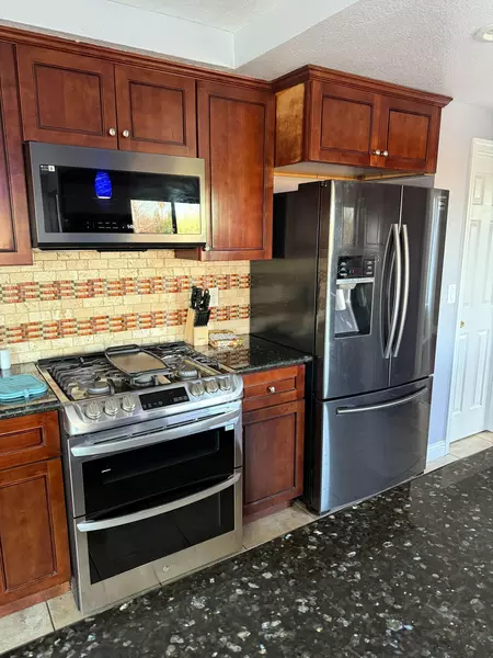 Coliving in Vinyard - Outer SAC, Sacramento