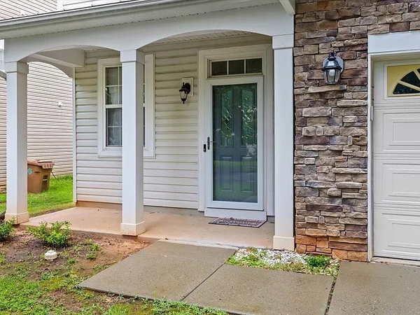 Coliving in Holly Springs - Outer Triangle, Raleigh