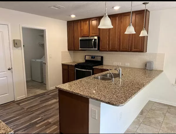 Coliving in Greater Greenspoint - Ne Houston, Houston