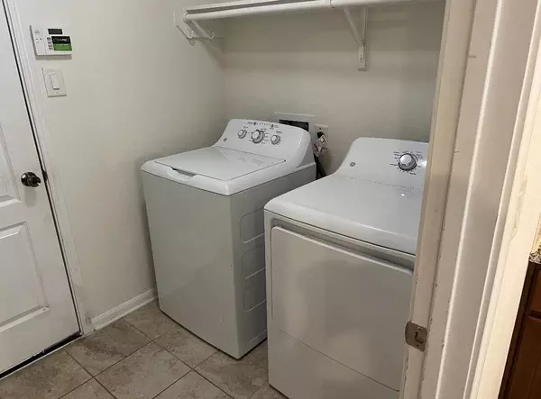 Coliving in Greater Greenspoint - Ne Houston, Houston