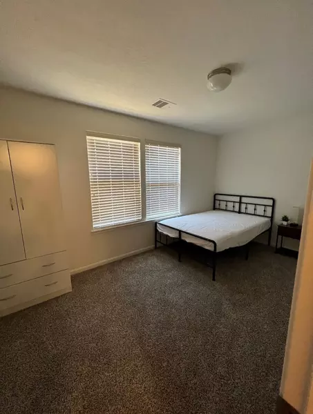 Coliving in Greater Greenspoint - Ne Houston, Houston