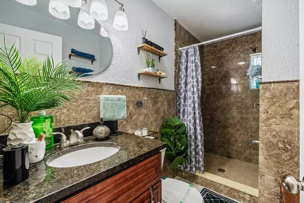 Coliving in Oak Ridge - West Orlando, Orlando