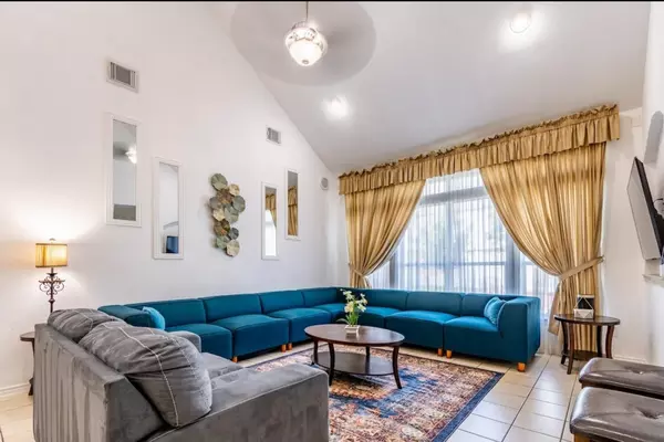 Coliving in Old East Dallas - Ne Dallas, Dallas