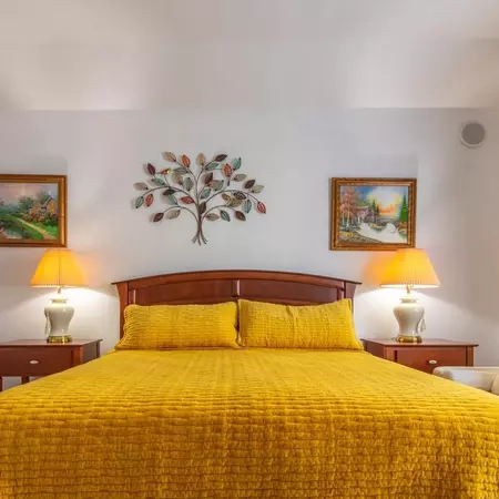 Coliving in Old East Dallas - Ne Dallas, Dallas