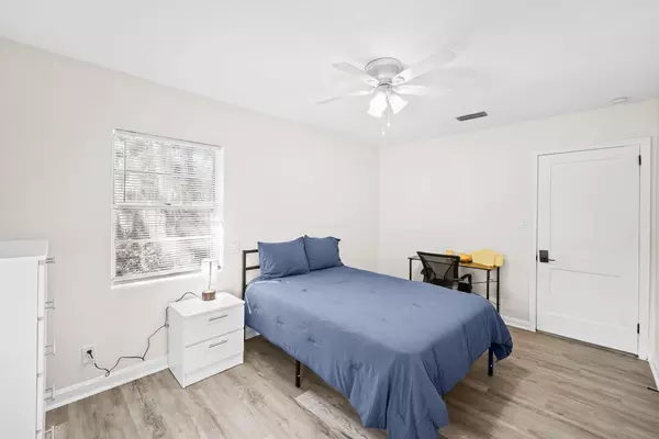 Coliving in Cedar Hills - Westside, Jacksonville