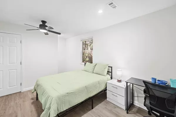 Coliving in Cedar Hills - Westside, Jacksonville