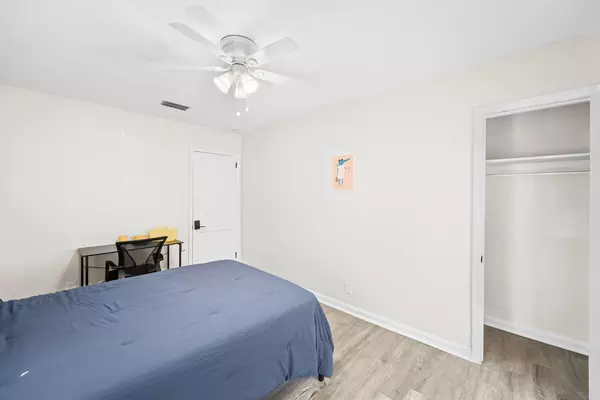 Coliving in Cedar Hills - Westside, Jacksonville
