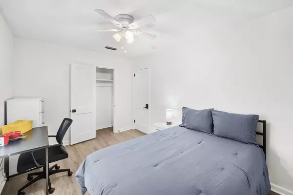Coliving in Cedar Hills - Westside, Jacksonville