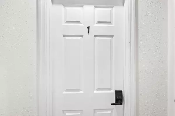 Coliving in Cedar Hills - Westside, Jacksonville