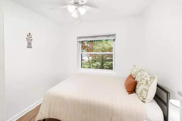 Coliving in Cedar Hills - Westside, Jacksonville