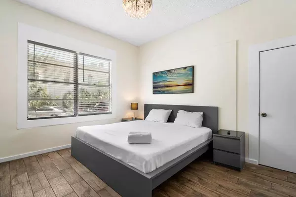 Coliving in Ybor City - Central Tampa, Tampa