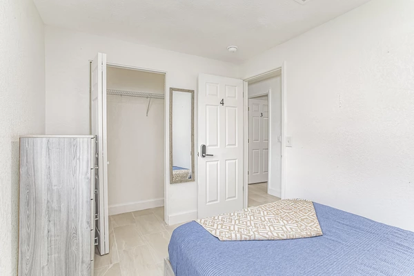 Coliving in Cedar Hills - Westside, Jacksonville