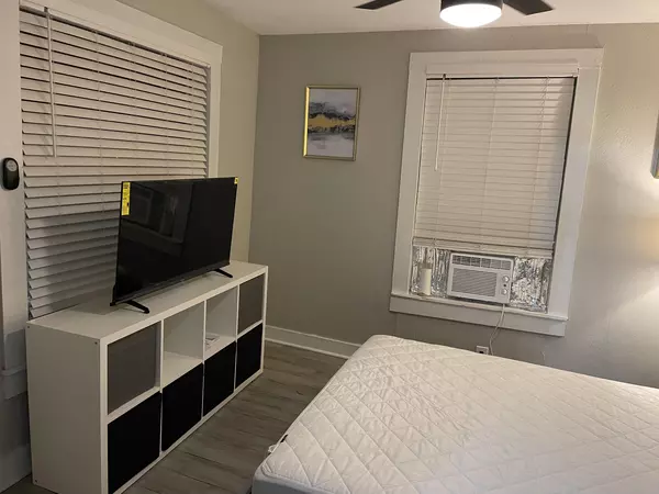 Coliving in Ybor City - Central Tampa, Tampa