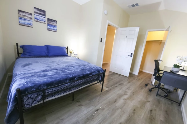 Coliving in Aldine City - Ne Houston, Houston